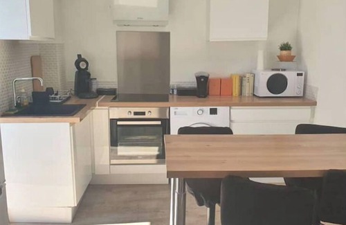 Chateauvert Apartment | Beautiful 2-bedroom air-conditioned apartment Downtown
