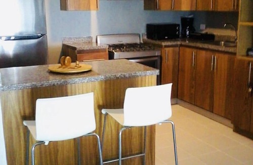 Playa Bibijagua Apartment | Beautiful 2 bedroom unit, free wifi, pool 3 minutes walk from beach