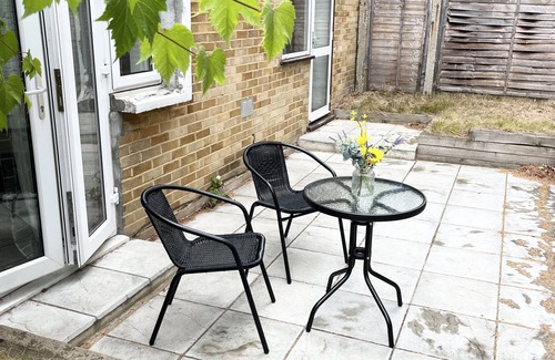 St. Mark's Apartment | Beautiful 2 bedroom garden flat w/free parking