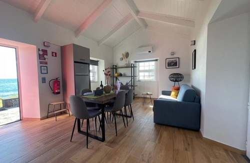 Calheta House | Beautiful 2 Bedroom Ocean Front Stone House In São Jorge, Azores (Belo Canto)