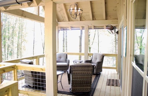 Highlands Cottage | Beautiful 2-bedroom, sleeps 6, modern mountain chic cottage - Cider Sweet