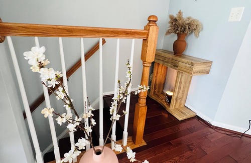 Inner Harbor House | Beautiful 2-bedroom townhome in innerharbor Baltimore with parking.