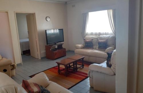 Harare House | Beautiful 2-Bedroomed Guest Cottage in Harare