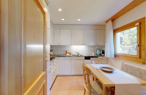 Champfer Apartment | Beautiful 2-room apartment on the raised ground floor with approx.