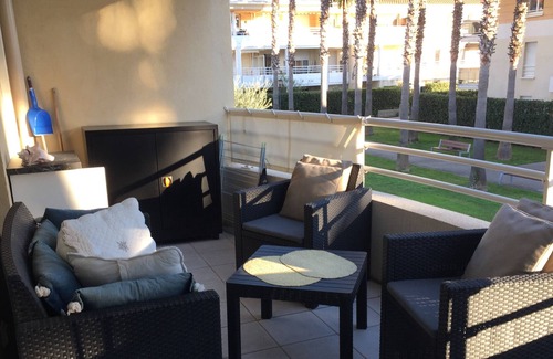 Plaine de la Brague Apartment | Beautiful 2 room apartment in Antibes in a quiet, secure residence with swimming pool.