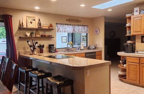 Tucson House | Beautiful 2100 sq. ft. home with 3 bedrooms and an exercise room/office!