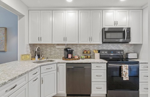 Butler Beach Condo | Beautiful 2BR 2.5BA Ocean View Condo - The Perfect Beach Getaway!