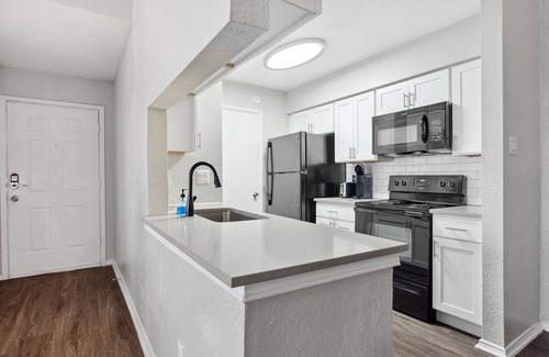 Coronado Hills Apartment | Beautiful 2BD/2BA in University Hills 8653