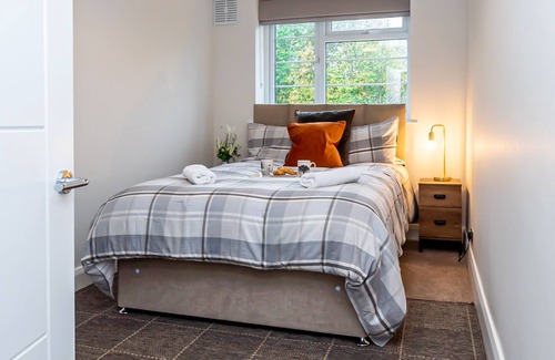 Purley Apartment | Beautiful 2bed Apartment with Parking in Purley