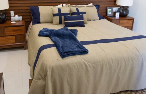 Emiliano Zapata House | Beautiful 2bedroom apartment in the heart of the romantic zone,jacuzzi,pool,gym.