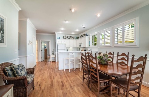 Litchfield by the Sea Villa | Beautiful 2BR 2BA Lakeside Villa with Lake Views