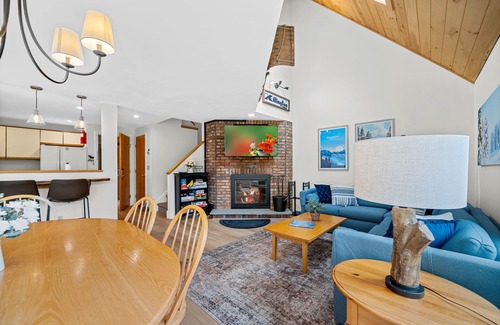 Central Vermont- Killington Condo | Beautiful 2BR/2BA Fall Line Condo w/Mountain Views, Pool, Hot Tub, Sauna, Shuttle. G6B