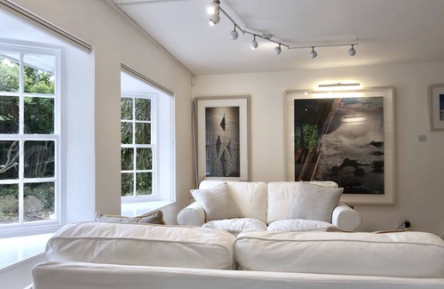 Midhurst House | Beautiful 3 bed designer cottage fabulous location