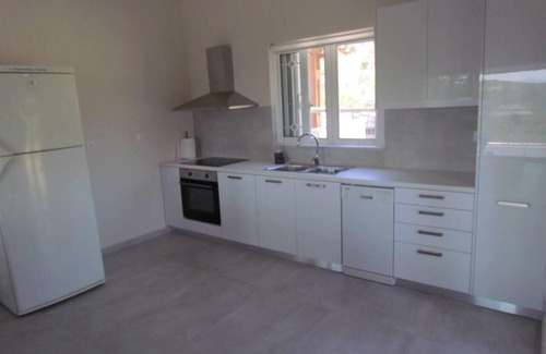 Kamara Kalidonias House | Beautiful 3-Bed House in Chania with garden