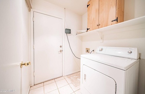 Glendale House | Beautiful 3 bedroom, 2 bathroom, walking distance to StateFarm Stadium/West Gate