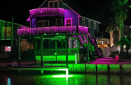 Isla Del Sol House | Beautiful 3-bedroom home on the Canal with patio.