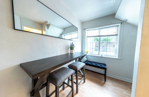 San Bruno House | Beautiful 3-bedroom house with AC in San Bruno