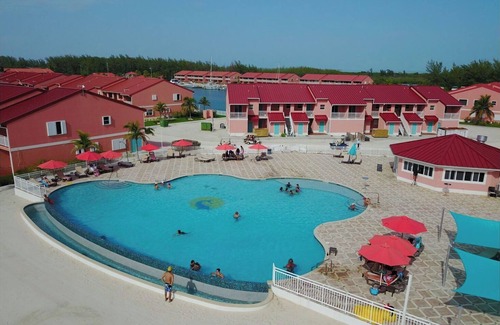 South Bimini House | Beautiful 3 BR Oceanview Townhouse in Bimini Cove!