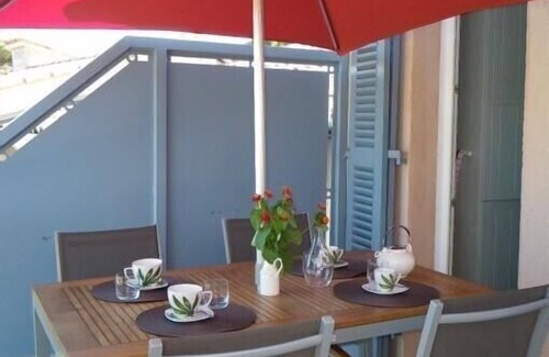 Sainte-Maxime Apartment | Beautiful 3 rooms magnificent sea view 300 m sandy beach