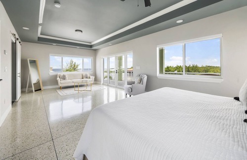 Sexton Cove Estates House | Beautiful 3 story home with roof top patio amazing sunsets!