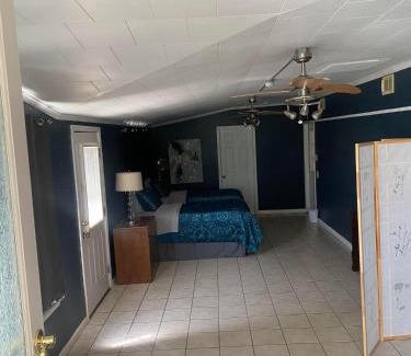 Bridge City Apartment | Beautiful 3Bed in Bridge City