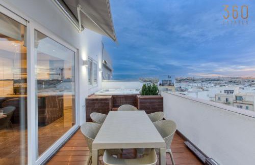 Gzira Apartment | Beautiful 3BR Triplex penthouse with Hot-Tub by 360 Estates