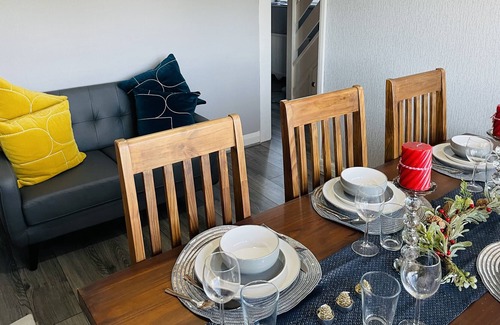 Bloxwich House | Beautiful 4-Bed House in Birmingham AIRPORT NEC