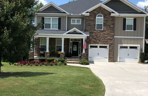 Evans House | Beautiful 4 Bedroom 4 bath Augusta Rental with pool. Amazing back porch views