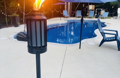 Evans House | Beautiful 4 Bedroom 4 bath Augusta Rental with pool. Amazing back porch views
