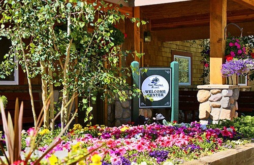 Summit Cove Apartment | Beautiful 4 bedroom unit at resort, sleeps 10