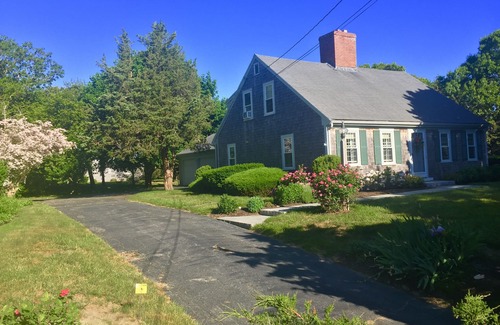 East Dennis House | Beautiful 4 Bedroom Home with Central A/C near Sea Street Beach