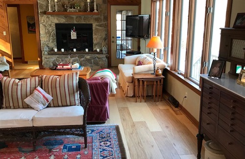 Valparaiso House | Beautiful 4-bedroom home on Long Lake in Valparaiso