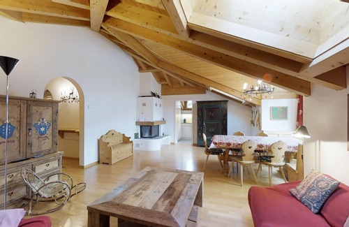 Silvaplana Apartment | Beautiful 4-room apartment in the top floor with approx.