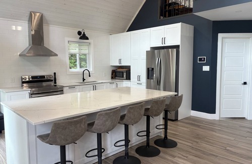 Fort Coulonge Cottage | Beautiful 4 Season Cottage-Sauna,Canoe Kayaks,Paddleboard