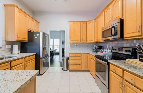 Charlotte House | Beautiful 4bd 2bath House w/pool close to CLT