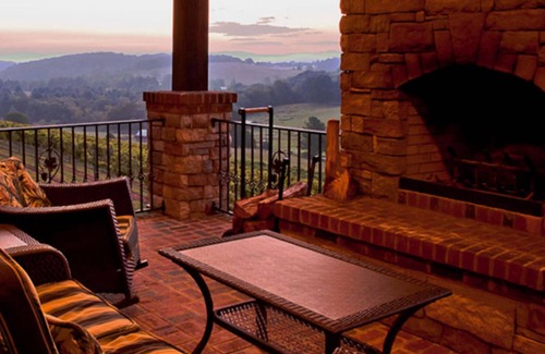 Mouth of Wilson House | Beautiful 4BR house with breathtaking view of the New River in Independence, VA