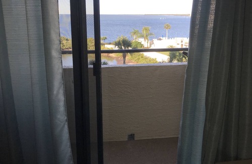Hudson Condo | Beautiful 4th floor Gulf View Condo