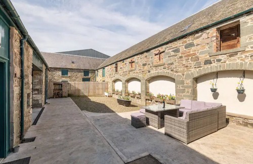 Aberfeldy House | Beautiful 5 Bedroom Steading Conversion in Highland Perthshire