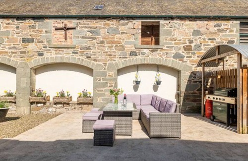 Aberfeldy House | Beautiful 5 Bedroom Steading Conversion in Highland Perthshire
