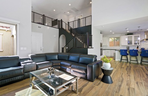 Las Vegas House | Beautiful 5 bedroom home for long term stays