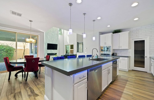 Las Vegas House | Beautiful 5 bedroom home for long term stays