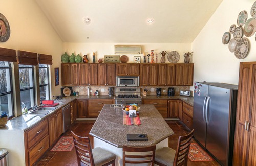 El Sargento Villa | Beautiful 5-bedroom villa with pool and jacuzzi