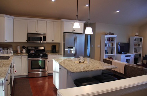 Paw Paw Lake House | Beautiful 5 BR/3BA home on Paw Paw Lake close to wineries & wedding venues