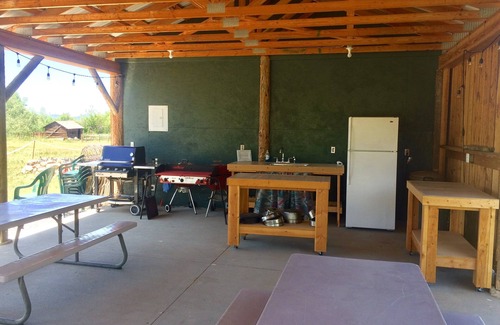 Bedford Cabin | Beautiful 5 cabin facility perfect for large groups!