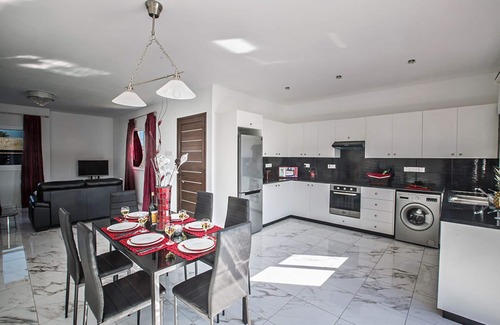 Protaras Villa | Beautiful 5 Star Holiday Villa in a Prime Location in Protaras