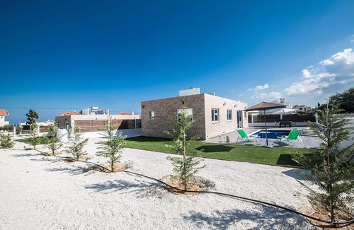 Protaras Villa | Beautiful 5 Star Holiday Villa in a Prime Location in Protaras