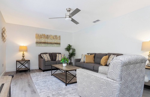 Lake Wilson Preserve House | Beautiful 5Bd Single Family w Game Room 106 Lake Wilson Preserve