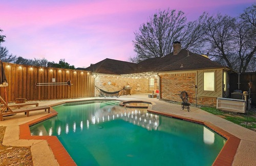 DeSoto House | Beautiful 5Br 2Bath DeSoto Home with Pool