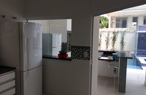 Guaruja House | Beautiful!6 SUITES!air condPOOL!CHURRASQ !Hydro!Sauna, fitness, WIFI, tv channels!