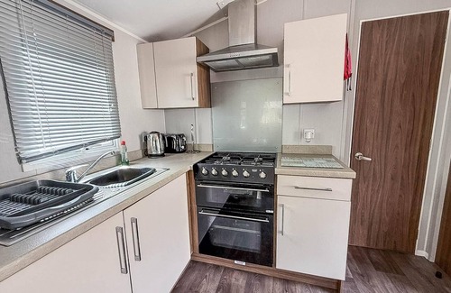 Belton House | Beautiful 8 berth caravan at Wild Duck Haven Park in Norfolk ref 11195SC